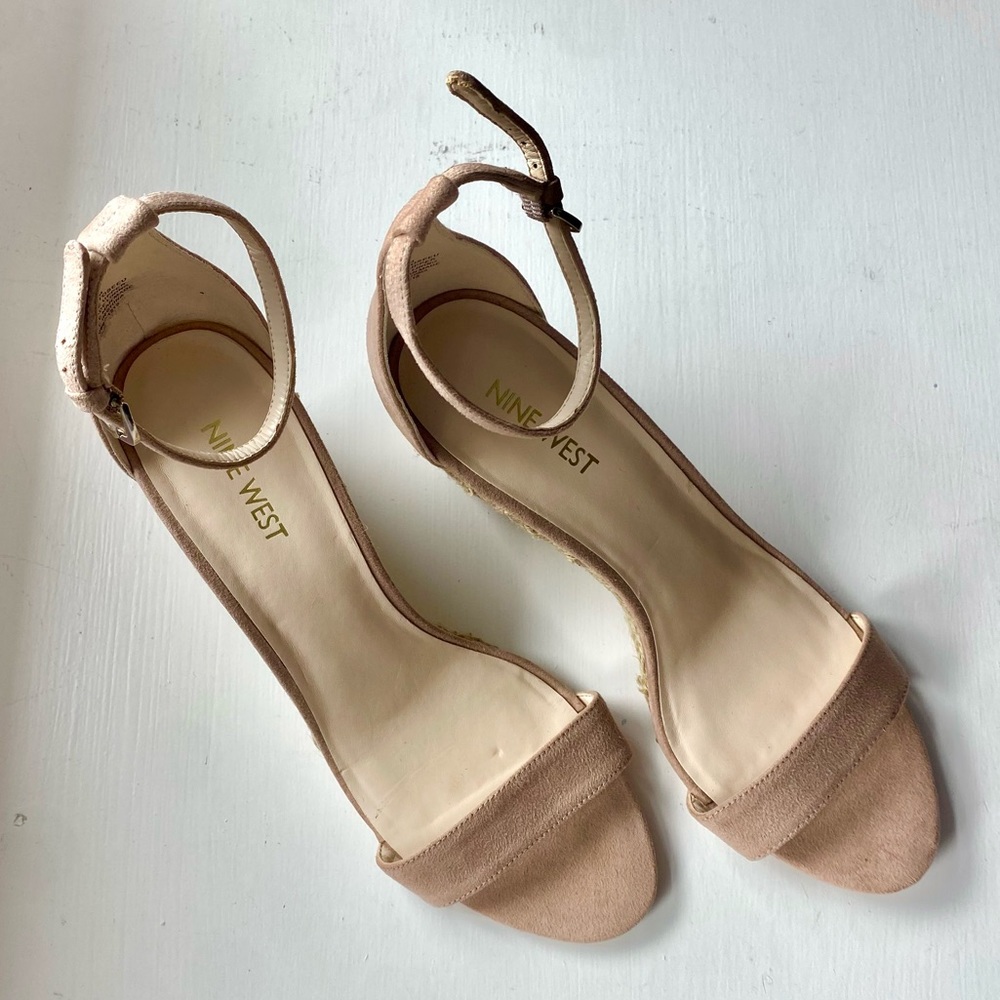 Nine West Nude Suede Ankle-Strap Wedge Sandals size 8M